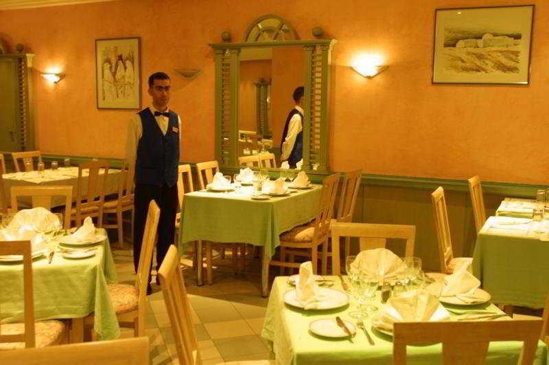 Hotel Ibn Khaldoun Tunis Exteriör bild