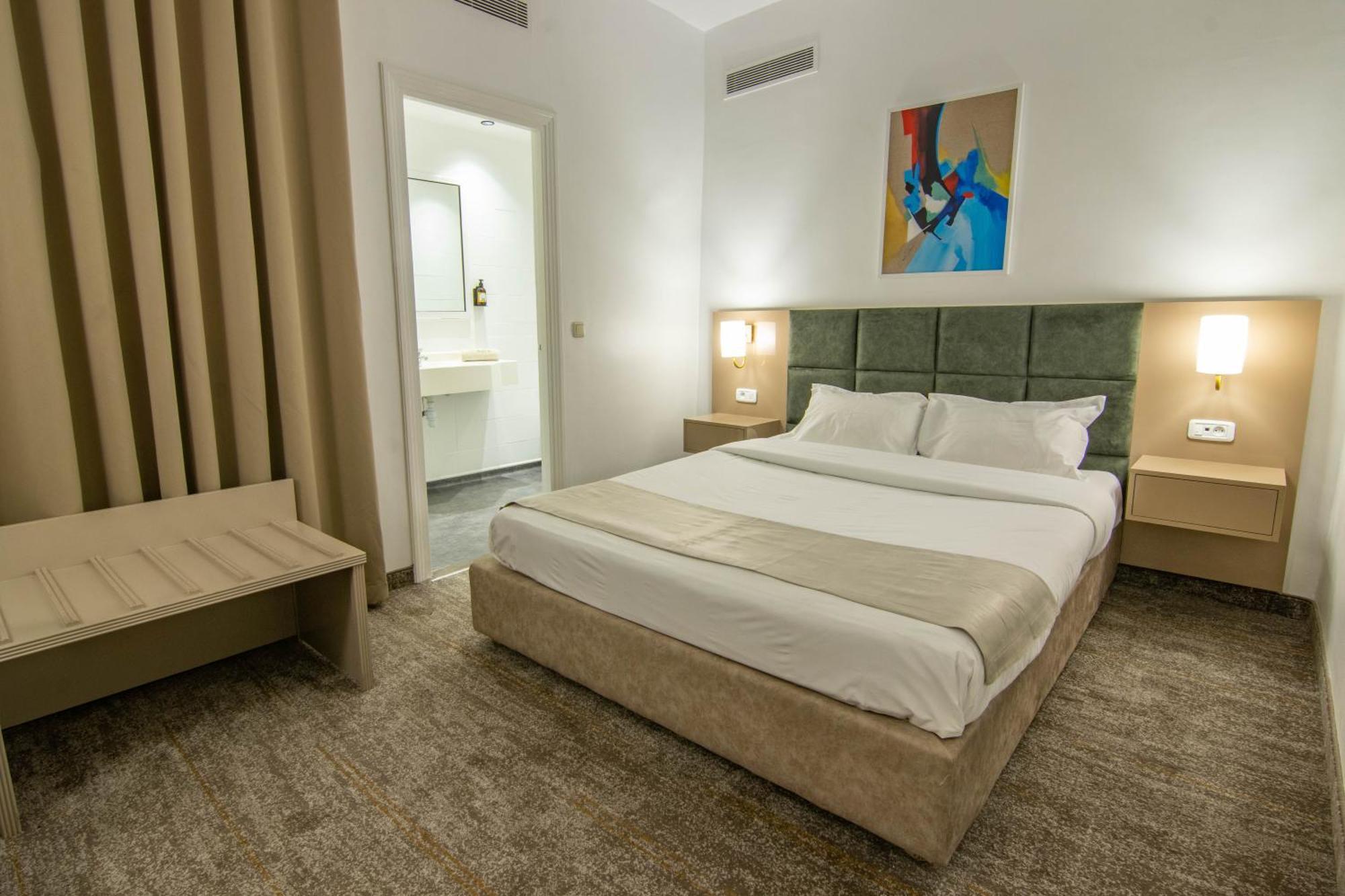 Hotel Ibn Khaldoun Tunis Exteriör bild
