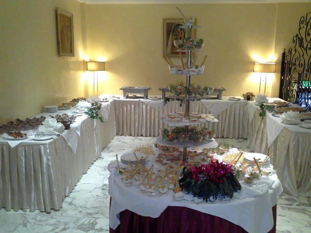 Hotel Ibn Khaldoun Tunis Exteriör bild